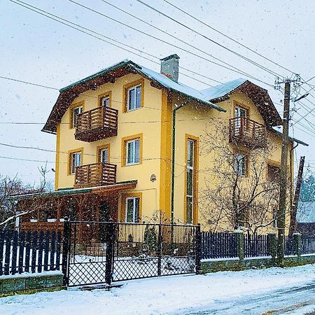 Hotel Ніч Над Карпатами Slawske Exterior foto