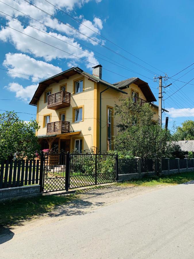 Hotel Ніч Над Карпатами Slawske Exterior foto