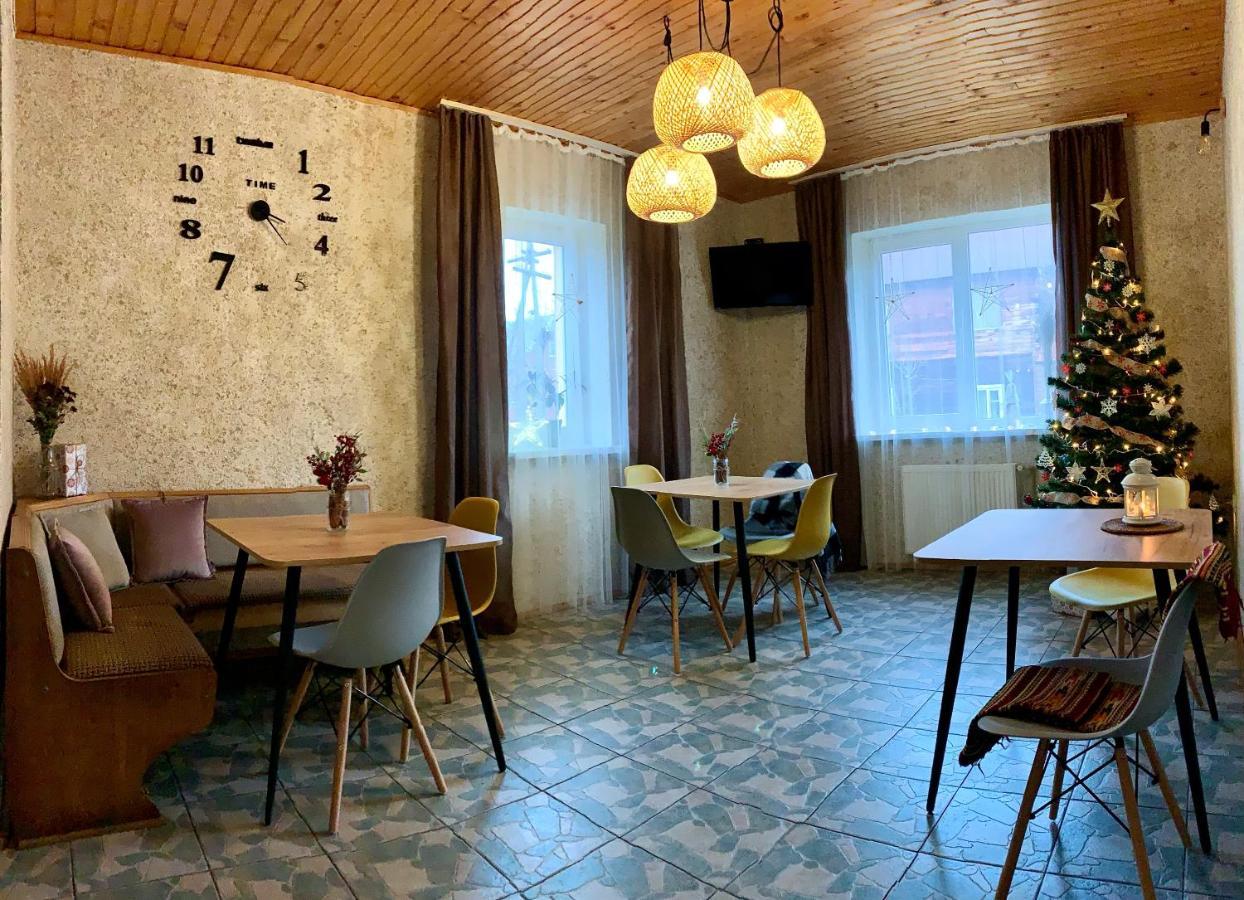 Hotel Ніч Над Карпатами Slawske Exterior foto