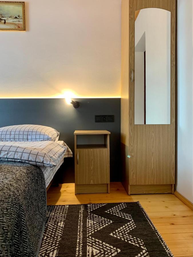 Hotel Ніч Над Карпатами Slawske Exterior foto