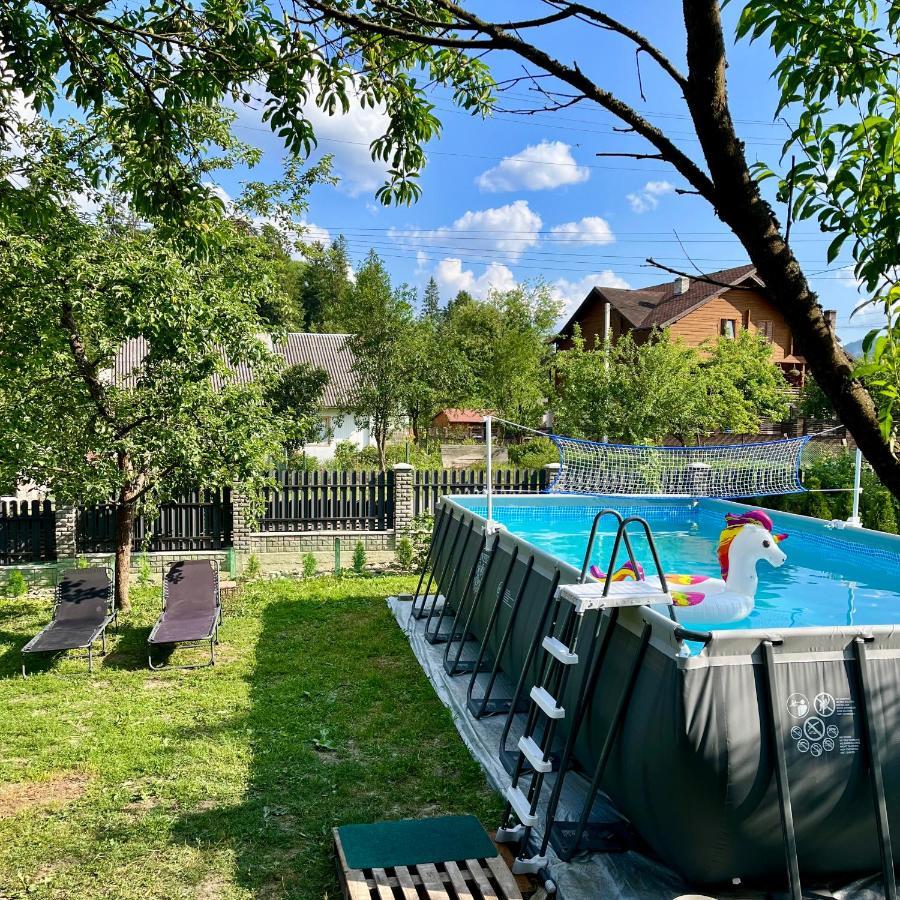 Hotel Ніч Над Карпатами Slawske Exterior foto
