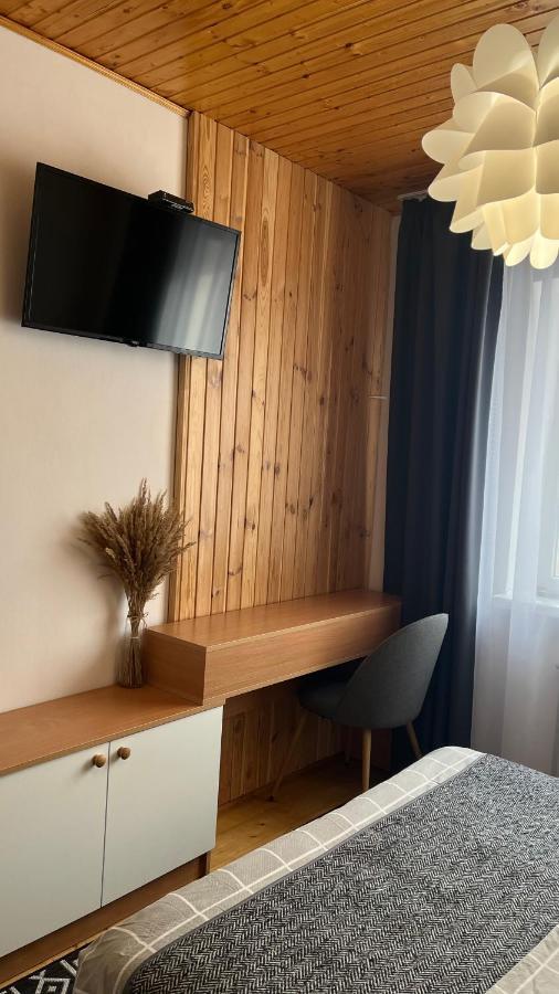 Hotel Ніч Над Карпатами Slawske Exterior foto
